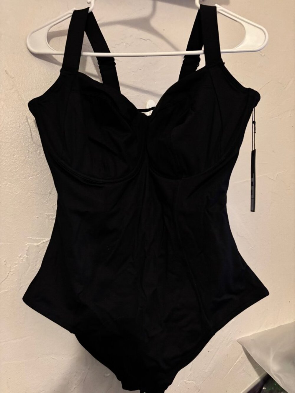 NWT TA3 Lifty Black Underwired  Shaping One Piece Swimsuit Small Reg/ Long J/K